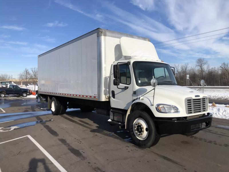 2017 Freightliner M2 106 Heavy Duty | Image 2 of 16