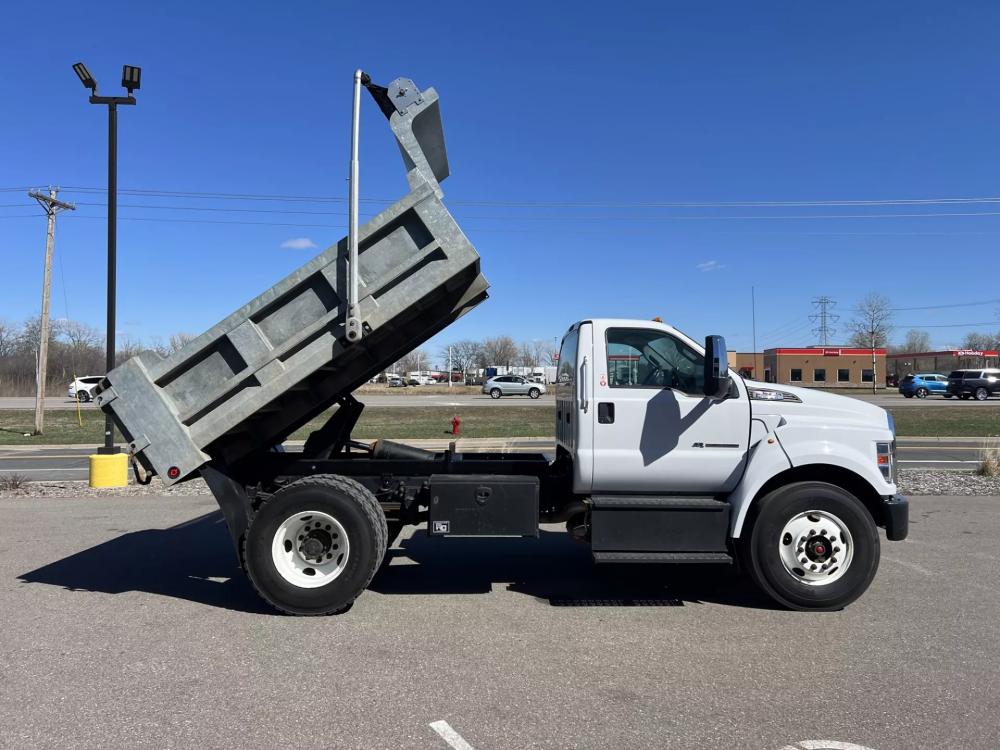 2018 Ford F-750 | Photo 11 of 20