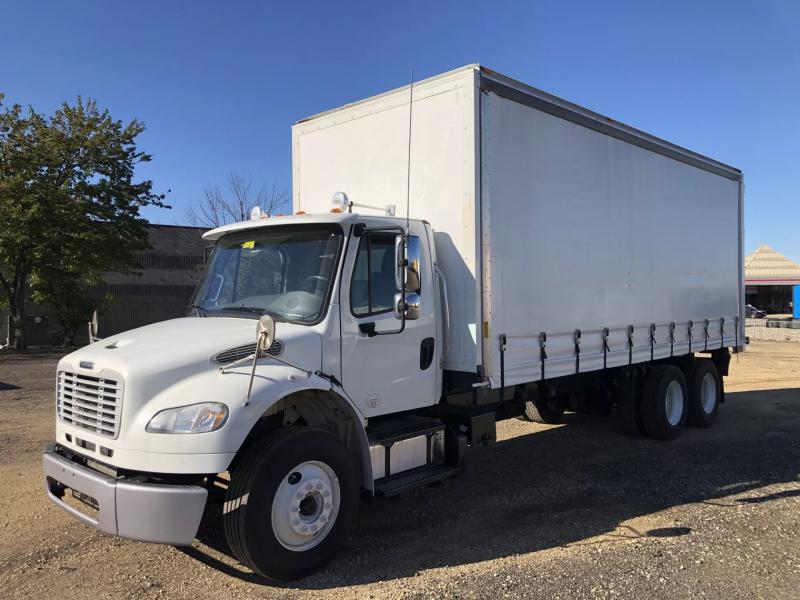 2015 Freightliner M2 106 Heavy Duty | Image 1 of 18