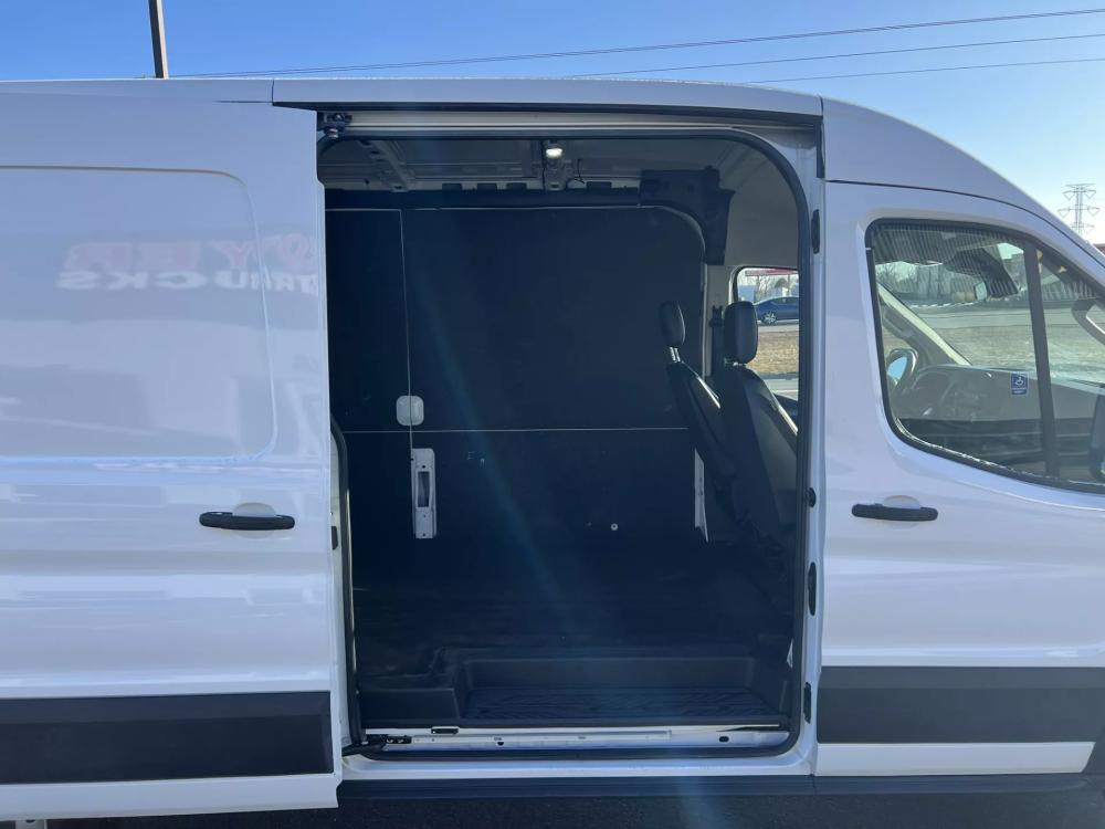 2021 Ford Transit | Photo 12 of 16