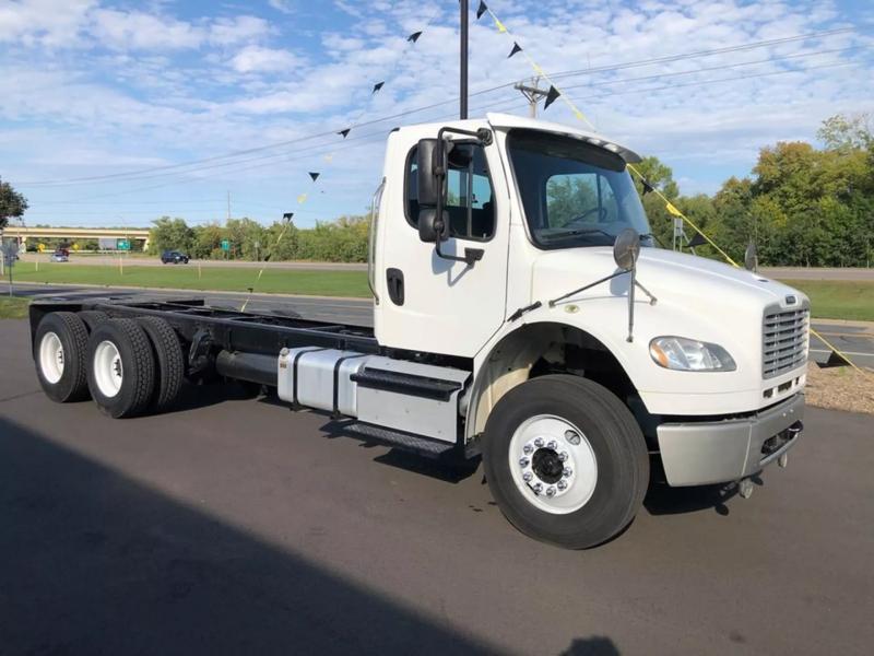 2015 Freightliner M2 106 Heavy Duty | Image 13 of 14