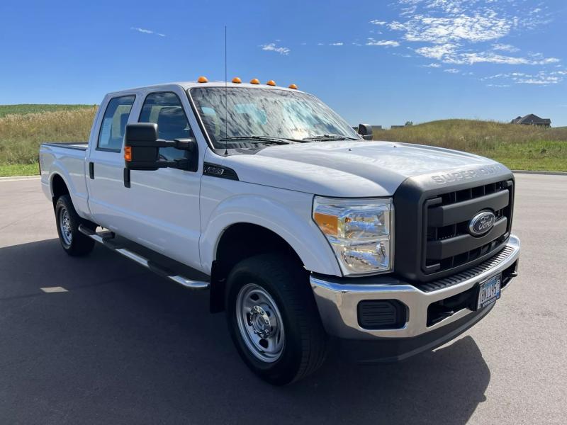 2015 Ford F350 | Image 12 of 17