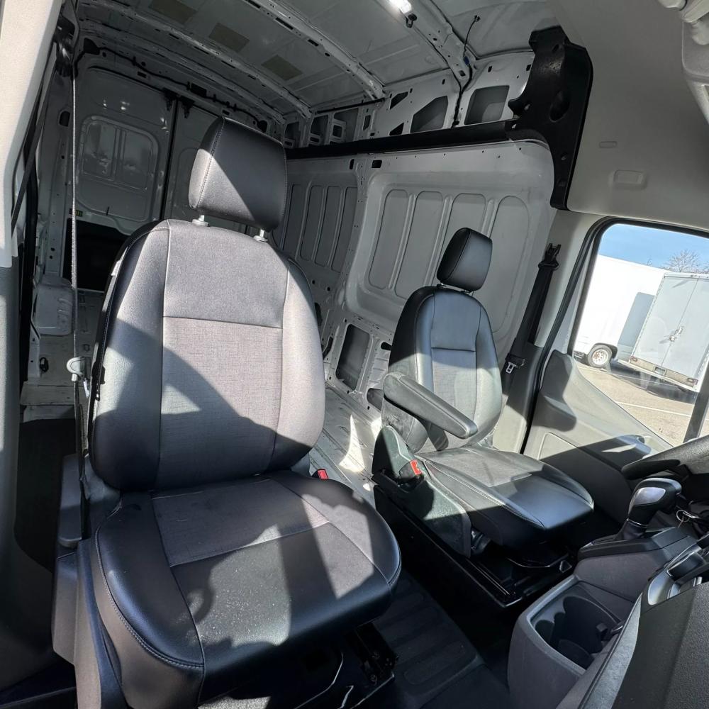 2022 Ford Transit | Photo 17 of 18