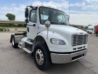 2014 Freightliner M2 100 | Thumbnail 3 of 15