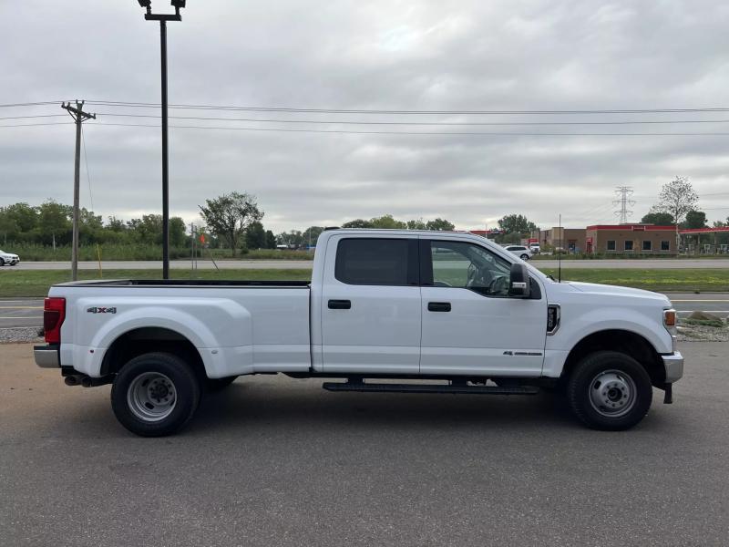 2022 Ford F350 Drw | Image 11 of 21