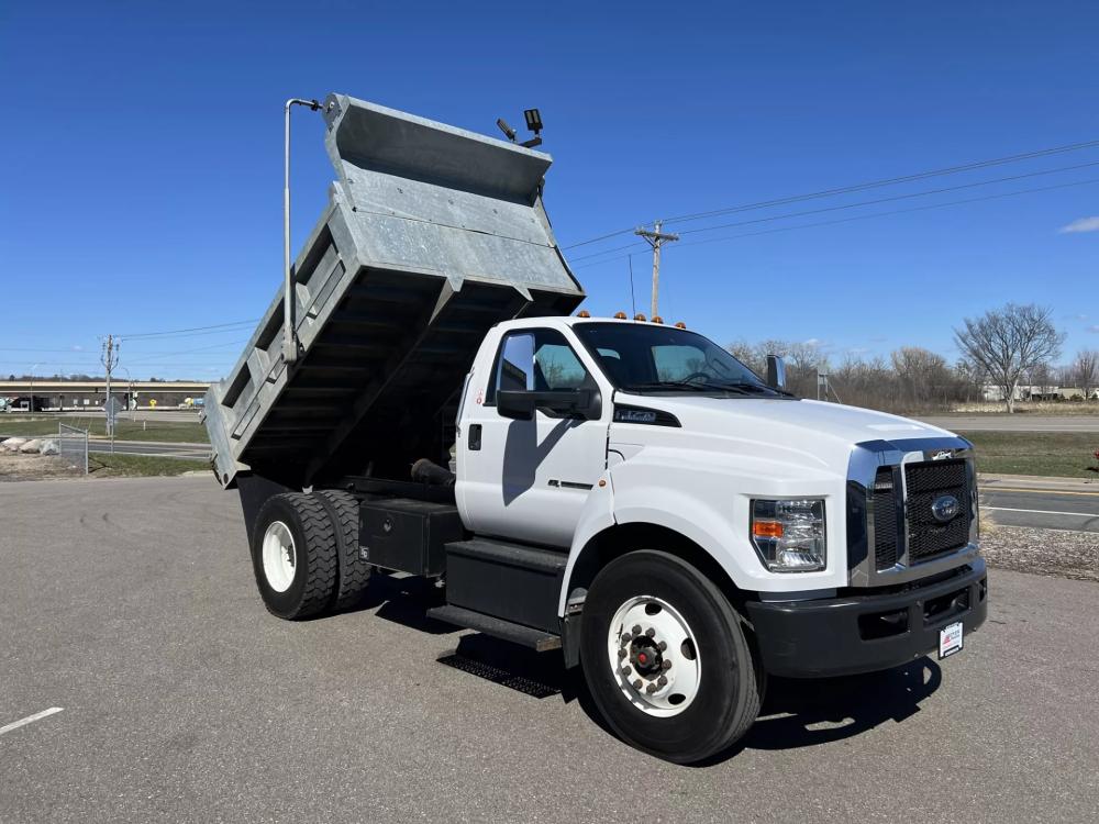 2018 Ford F-750 | Photo 12 of 20