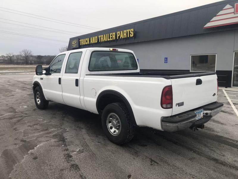2004 Ford F350 | Image 7 of 17