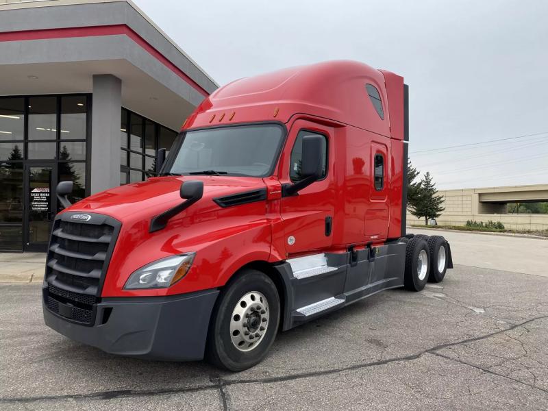2019 Freightliner Cascadia | Image 1 of 24
