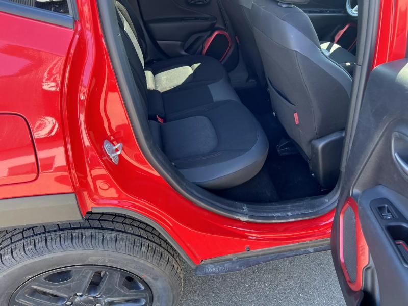 2018 Jeep Renegade | Image 17 of 20