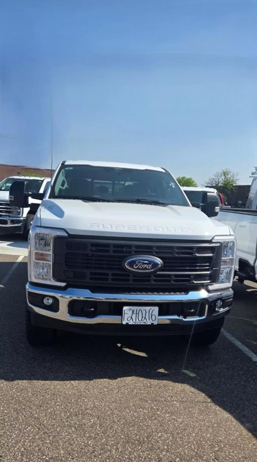 2024 Ford F-250 | Photo 1 of 2