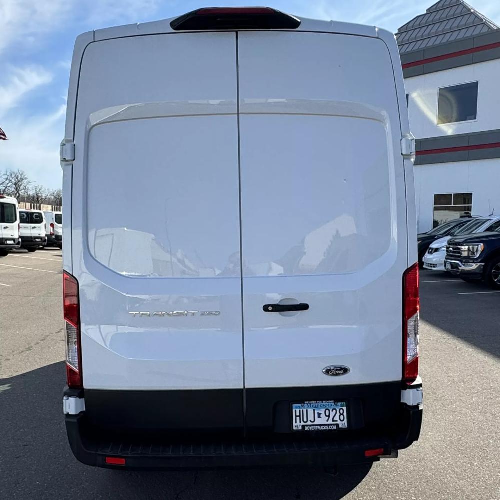 2022 Ford Transit | Photo 3 of 18