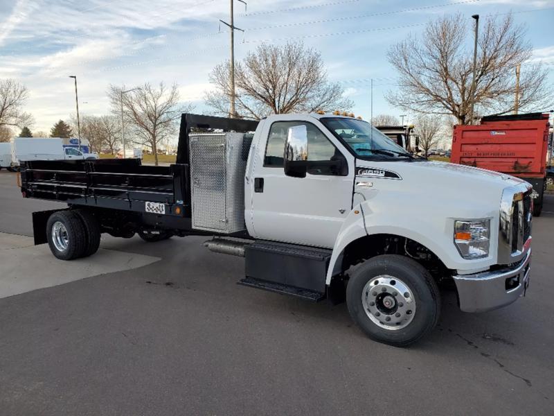 2022 Ford F650 | Image 3 of 15