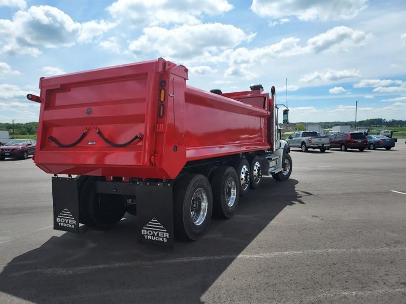2023 Western Star 47X | Image 6 of 6