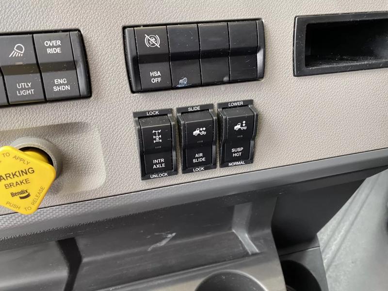 2019 Freightliner Cascadia | Image 15 of 24
