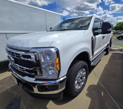 2023 Ford F-250 | Thumbnail Photo 9 of 10