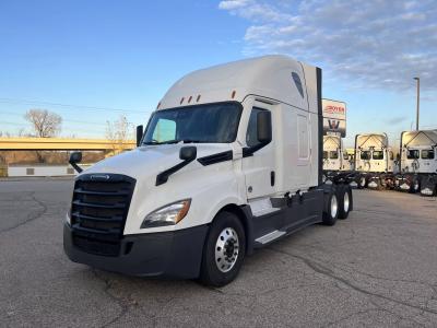 2021 Freightliner Cascadia | Thumbnail Photo 1 of 15