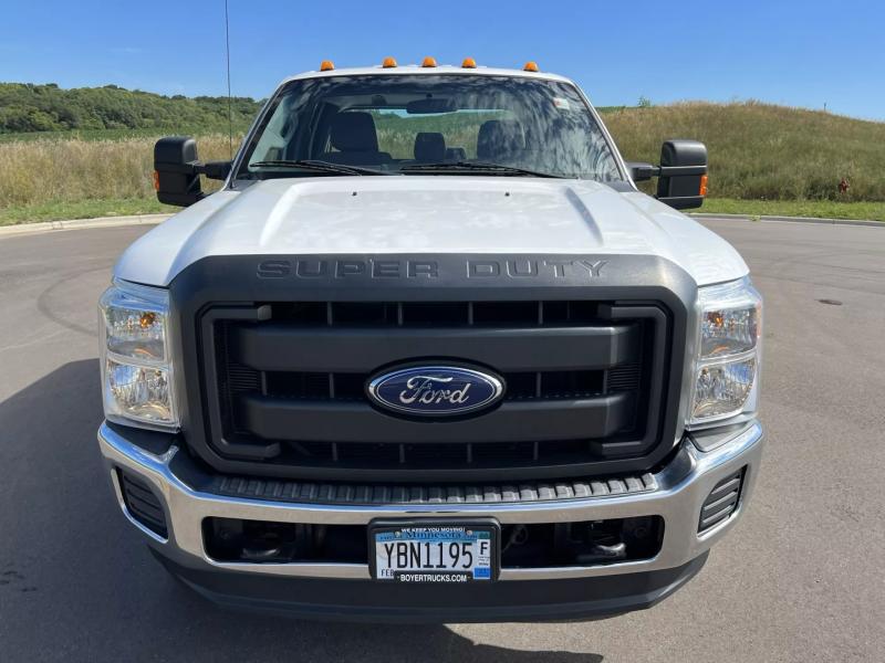 2015 Ford F350 | Image 11 of 17
