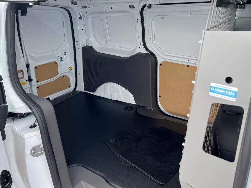 2019 Ford Transit Connect | Image 18 of 20
