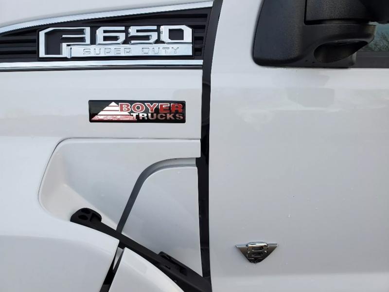 2022 Ford F650 | Image 8 of 15