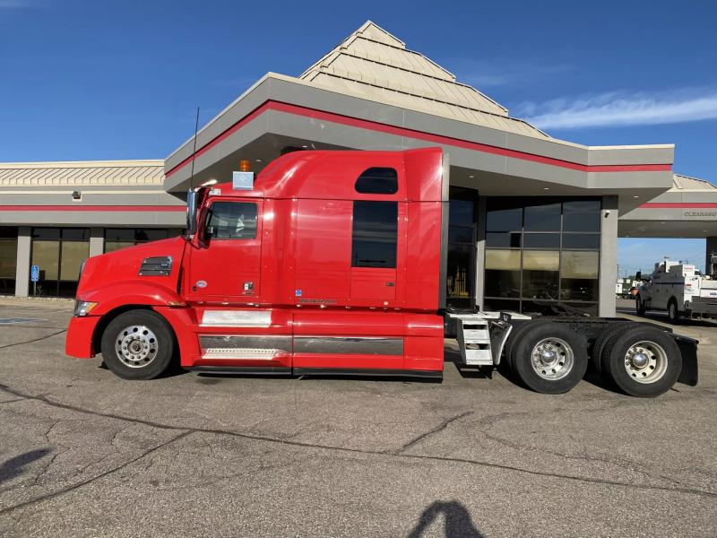 2018 Western Star 5700XE | Image 10 of 20