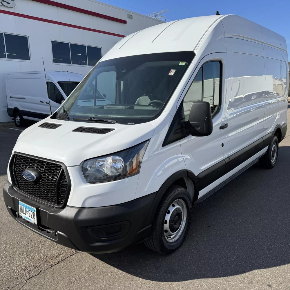 2022 Ford Transit | Photo 1 of 18