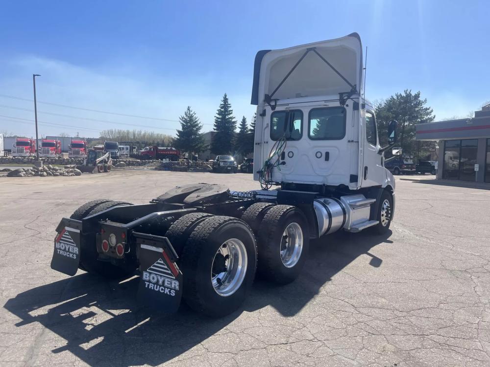 Cascadia 10 vs 2024 11