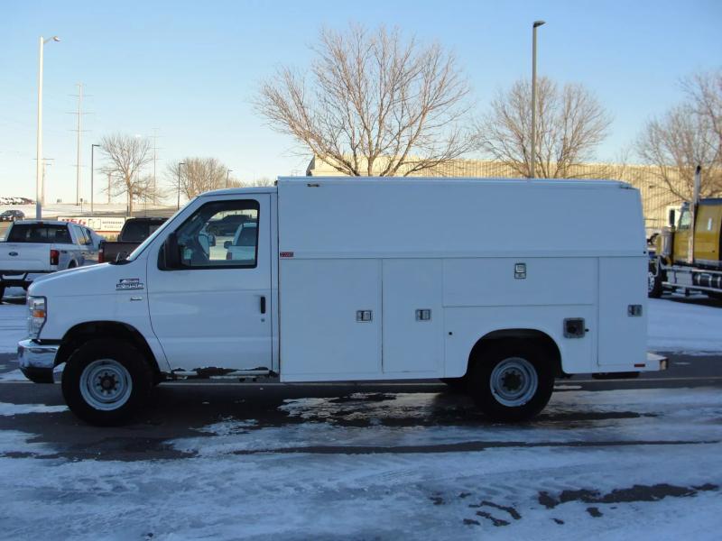 2014 Ford E350 | Image 2 of 11