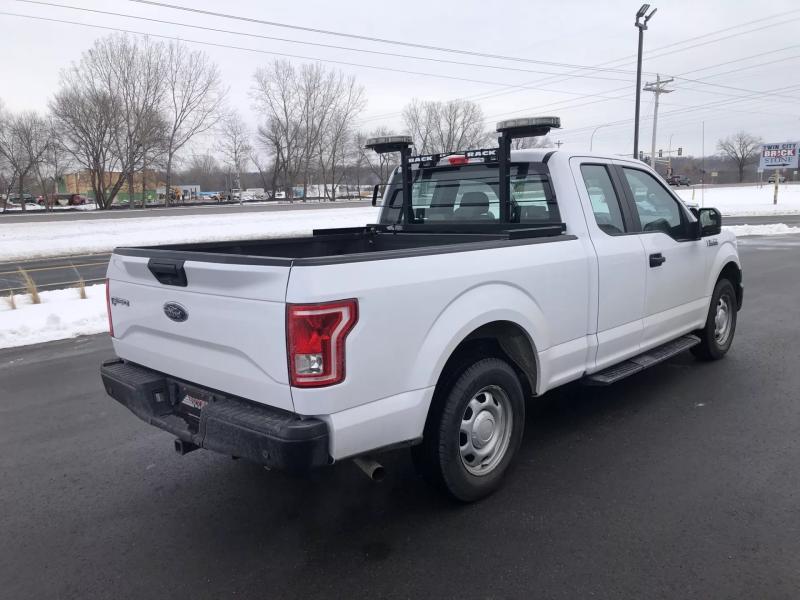 2016 Ford F150 | Image 4 of 17