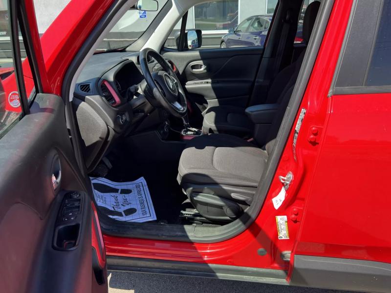 2018 Jeep Renegade | Image 7 of 20